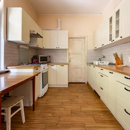 Wrzeszcz Spacious House By Bookinghost Гданьск